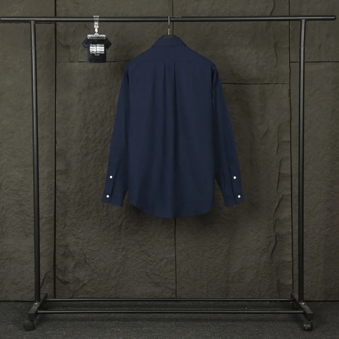 P230 Real photos [Evergreen for all seasons] Style number: 25011# Color: Navy red label/original blue/original white/matte pink/khaki/charcoal gray/black/dark blue white label Size: S to Face 100 cotton oxford spun, pre-laundering treatment, tight and soft texture ✅ - Custom dyed original pearlescent white buttons with different sizes ✅ - Special shaped chiffon foil included in the collar door tube, not easy to deform and pull ✅ - RL classic version of oxford spun shirt, thick and crisp feeling brought by oxford cloth, can be worn alone as an outer layer, can be matched with all seasons, practical wear, a must-have item in the wardrobe, start with eyes closed